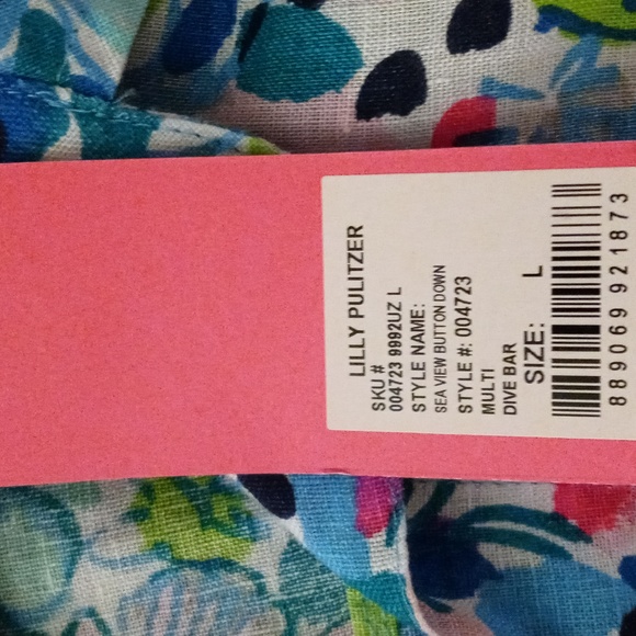 🆕 🌊HTF Lilly Pulitzer🌊 - Sea View Button Down - Picture 4 of 16